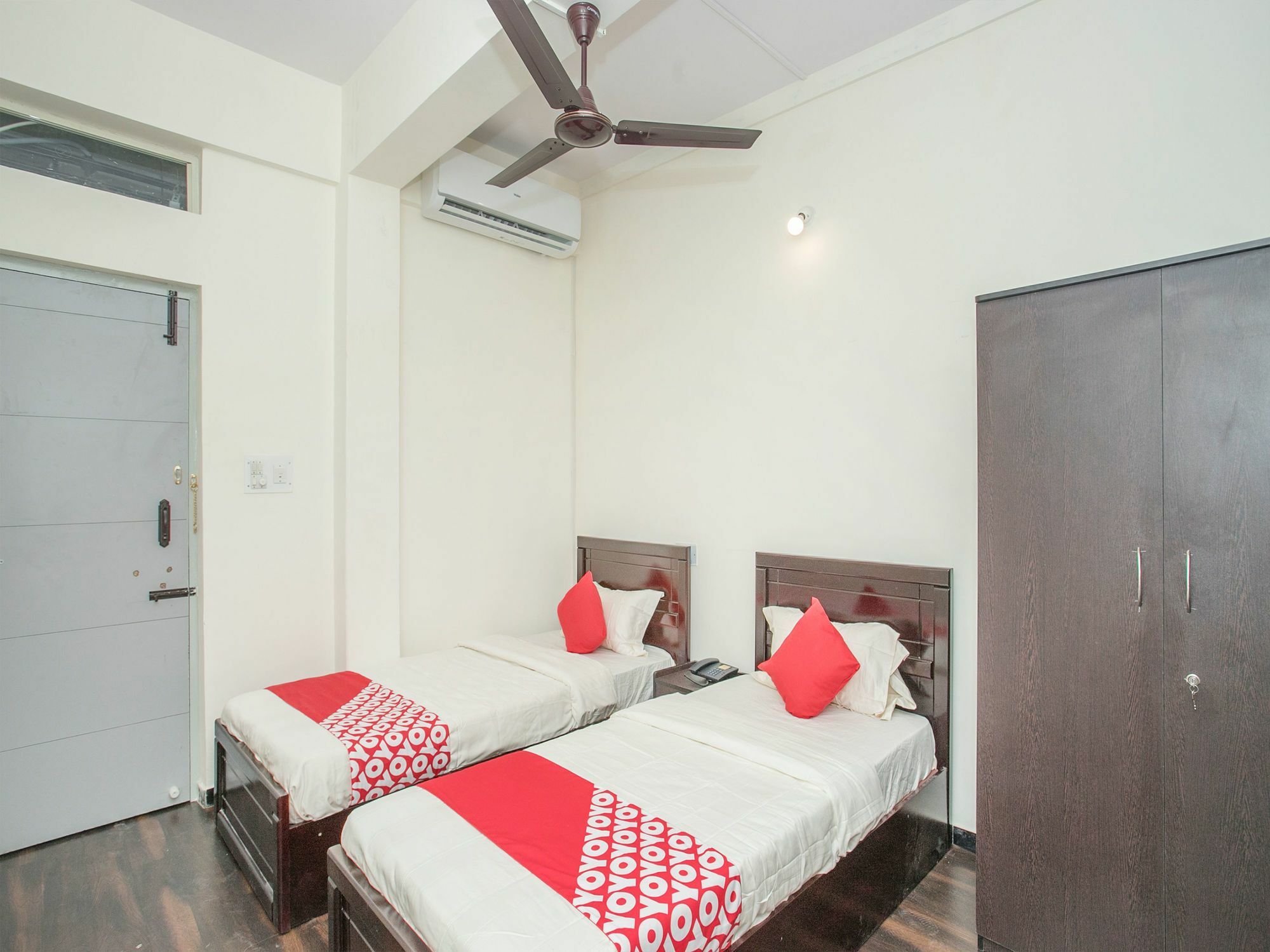 Oyo 14430 Sunshine Grand Hotel Bangalore Ngoại thất bức ảnh