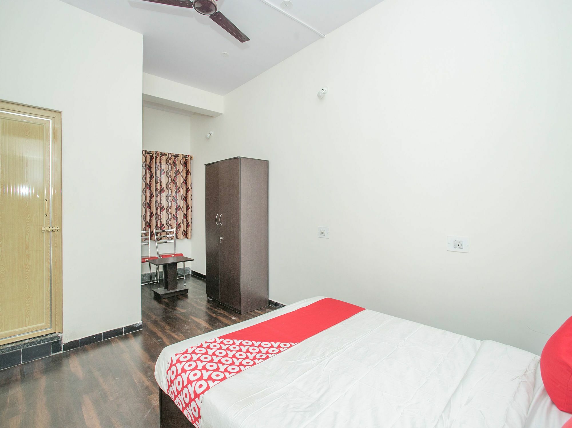 Oyo 14430 Sunshine Grand Hotel Bangalore Ngoại thất bức ảnh